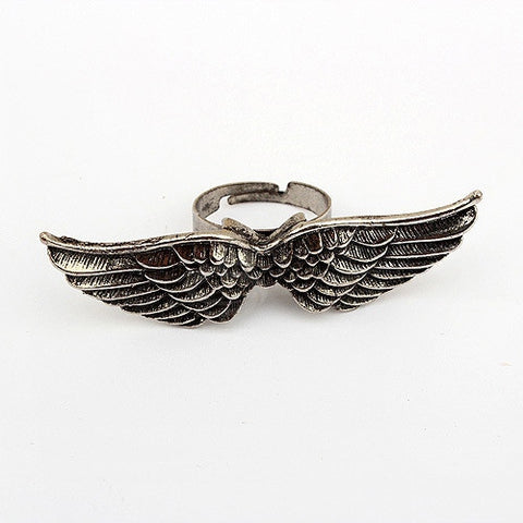Retro Style Angle's Wing Embellished Finger Ring