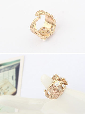 Cute Faux Pearl Embellished Curled Leaf Shaped Alloy Finger Ring