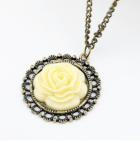 Retro Rose Shaped Alloy Necklace For Women
