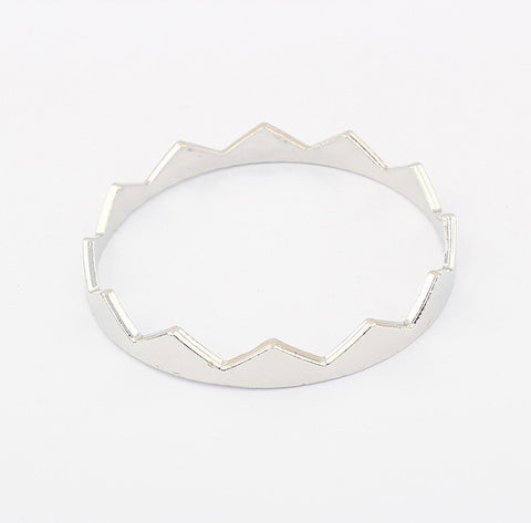 Characteristic Solid Color Women's Triangle Alloy Bracelet SILVER