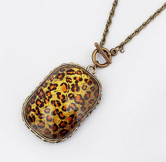 Vintage Chic Style Square Women's Leopard Pattern Pendant Alloy Necklace