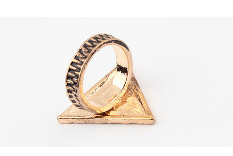 Fashion Vintage Stripe Embellished Women's Triangle Alloy Finger Ring