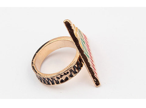 Fashion Vintage Stripe Embellished Women's Triangle Alloy Finger Ring